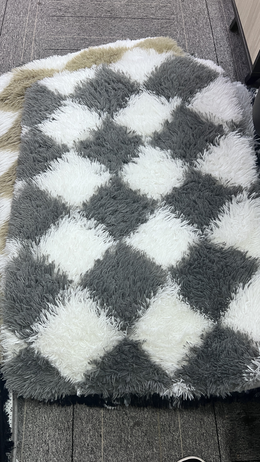 CozyDesg 4*6FT Diamond Pattern Area Rugs,Dark Gray & White